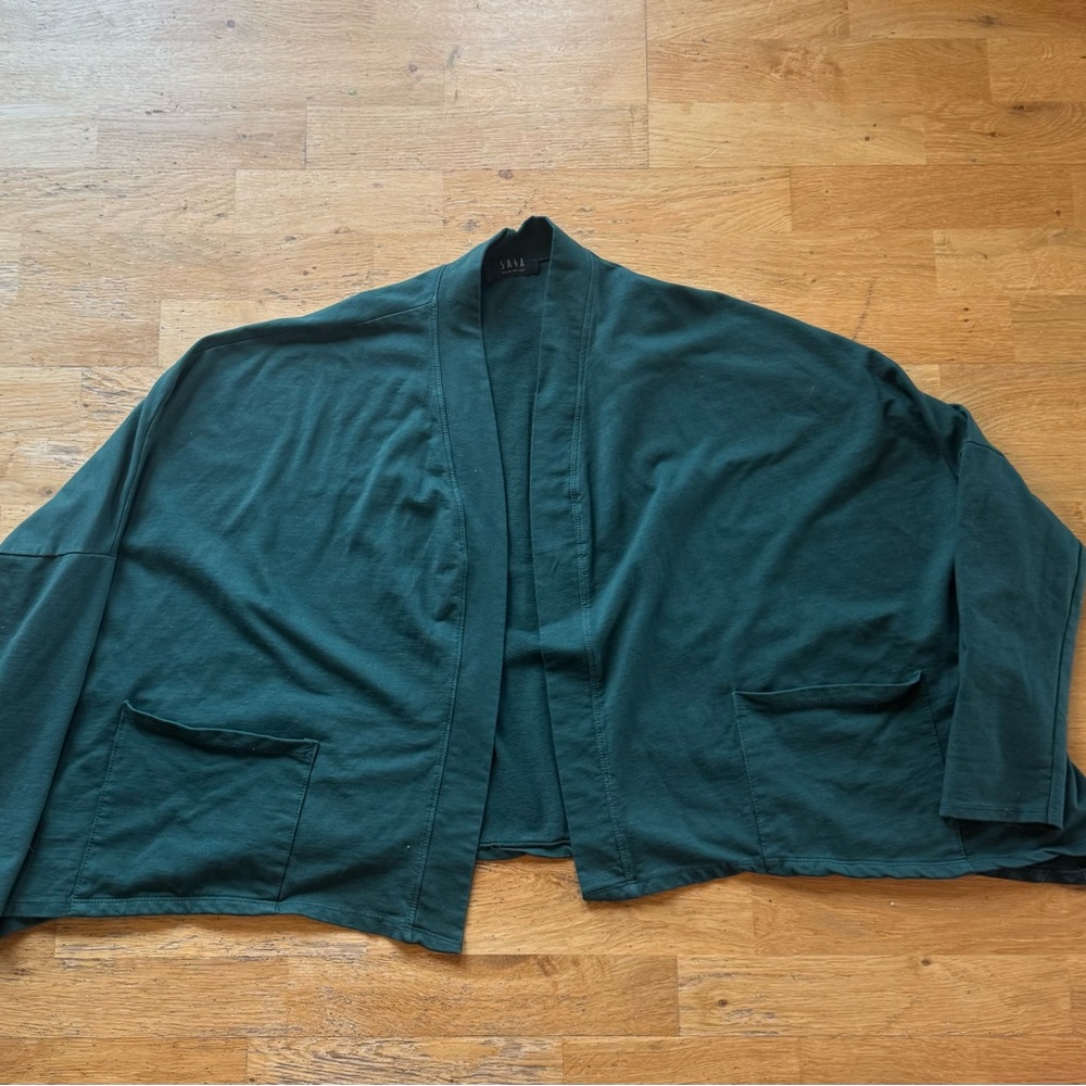 Green Square Body Made in Italy Saga Cardigan